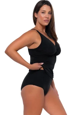 Plus Size|Underwire<Sunsets Black Forever Tankini Top