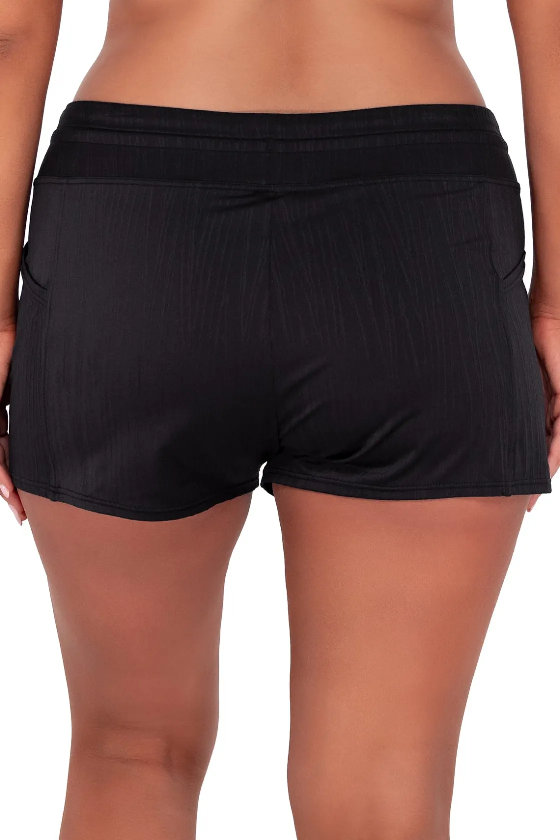 Plus Size<Sunsets Escape Black Seagrass Texture Laguna Swim Short
