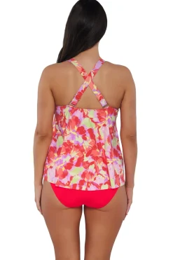 Plus Size|Wire-Free<Sunsets Escape Butterfly Beach Sadie Tankini Top
