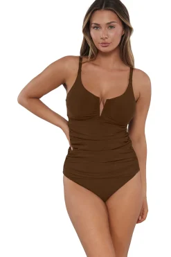 Plus Size|Underwire<Sunsets Tiki Brown Zuri V-Wire Tankini Top